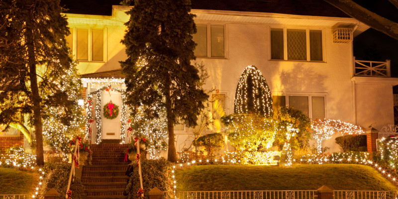 Exterior Christmas Lights in Fayetteville, North Carolina