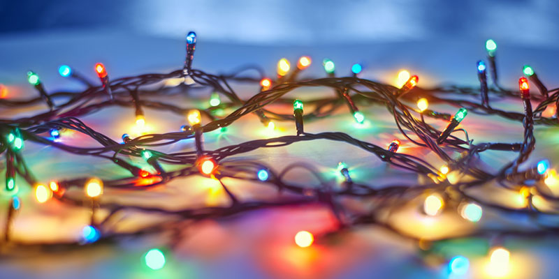 Why You Should Use Professional Holiday Lighting Services Next Year